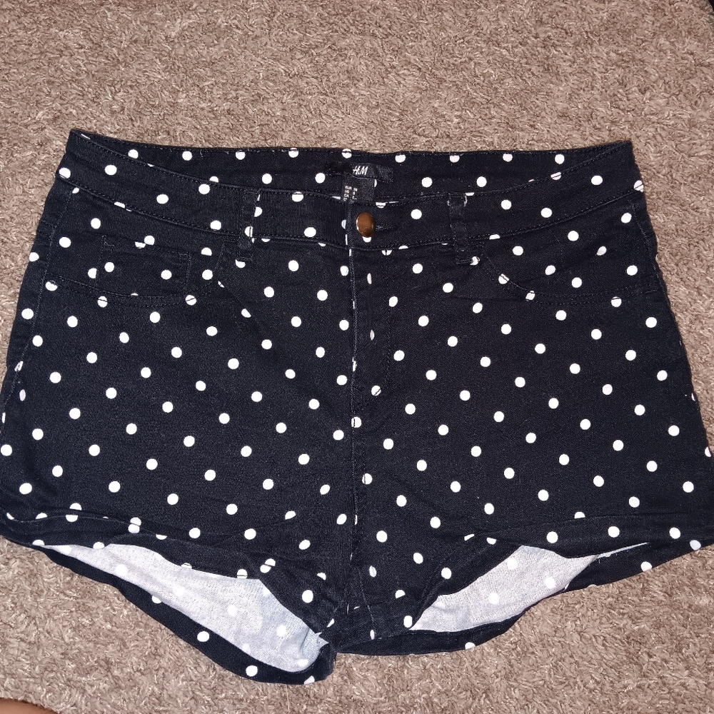 Polkadot black shorts